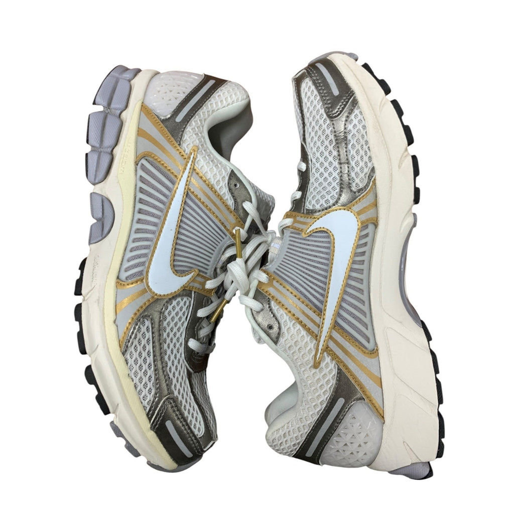 Nike Air Zoom Vomero 5 Running Sneakers Platinum Tinit Metallic Gold Men's 11.5