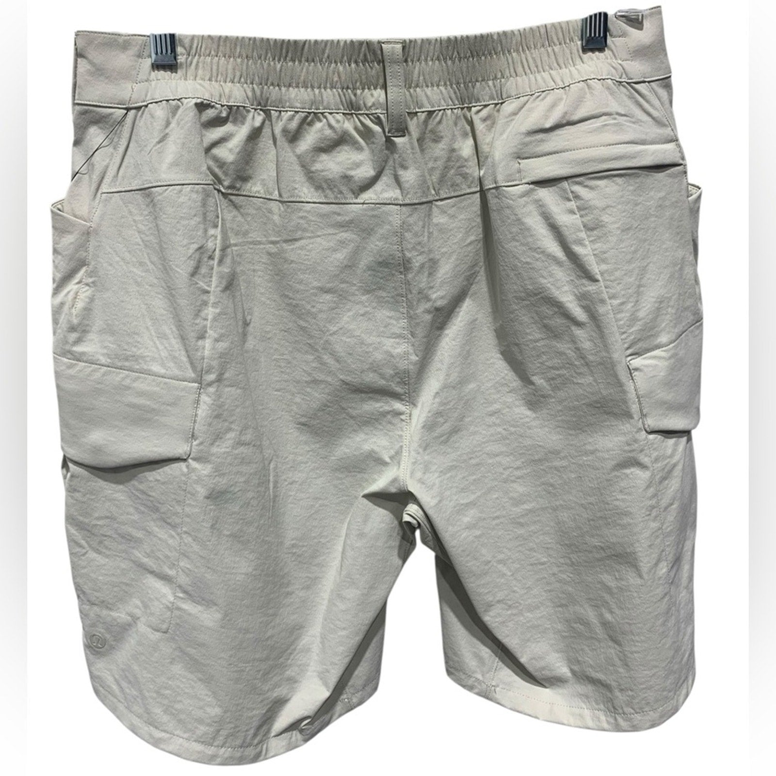 Lululemon Men’s Classic-Fit Hiking Cargo Short 9" Color Bone White Size 32 NWT