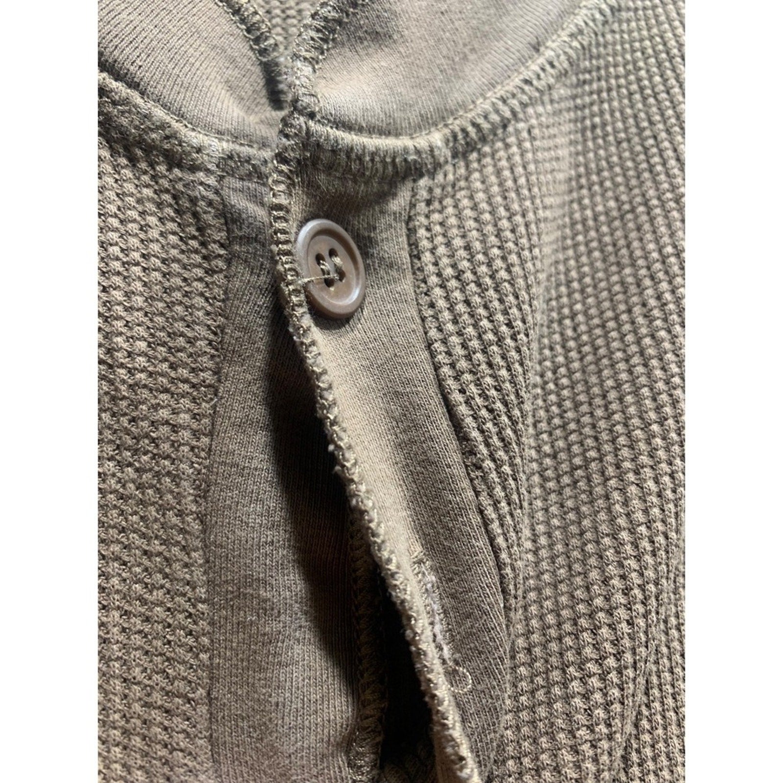 Daydreamer LA Brown Waffle Knit Long Sleeve Cropped Henley Top sz SMALL