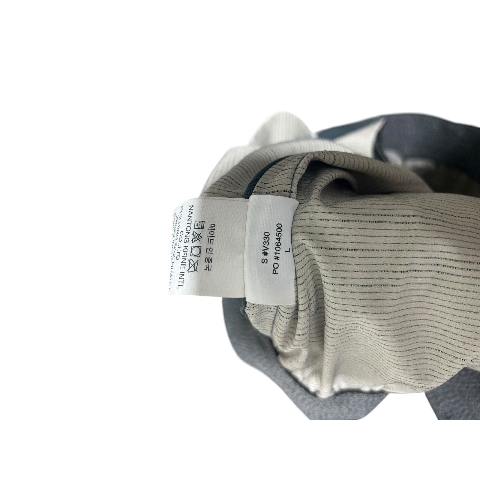 Vuori Banks Shorts Mens Grey Micro Stripe Athletic Board Shorts V330 active L