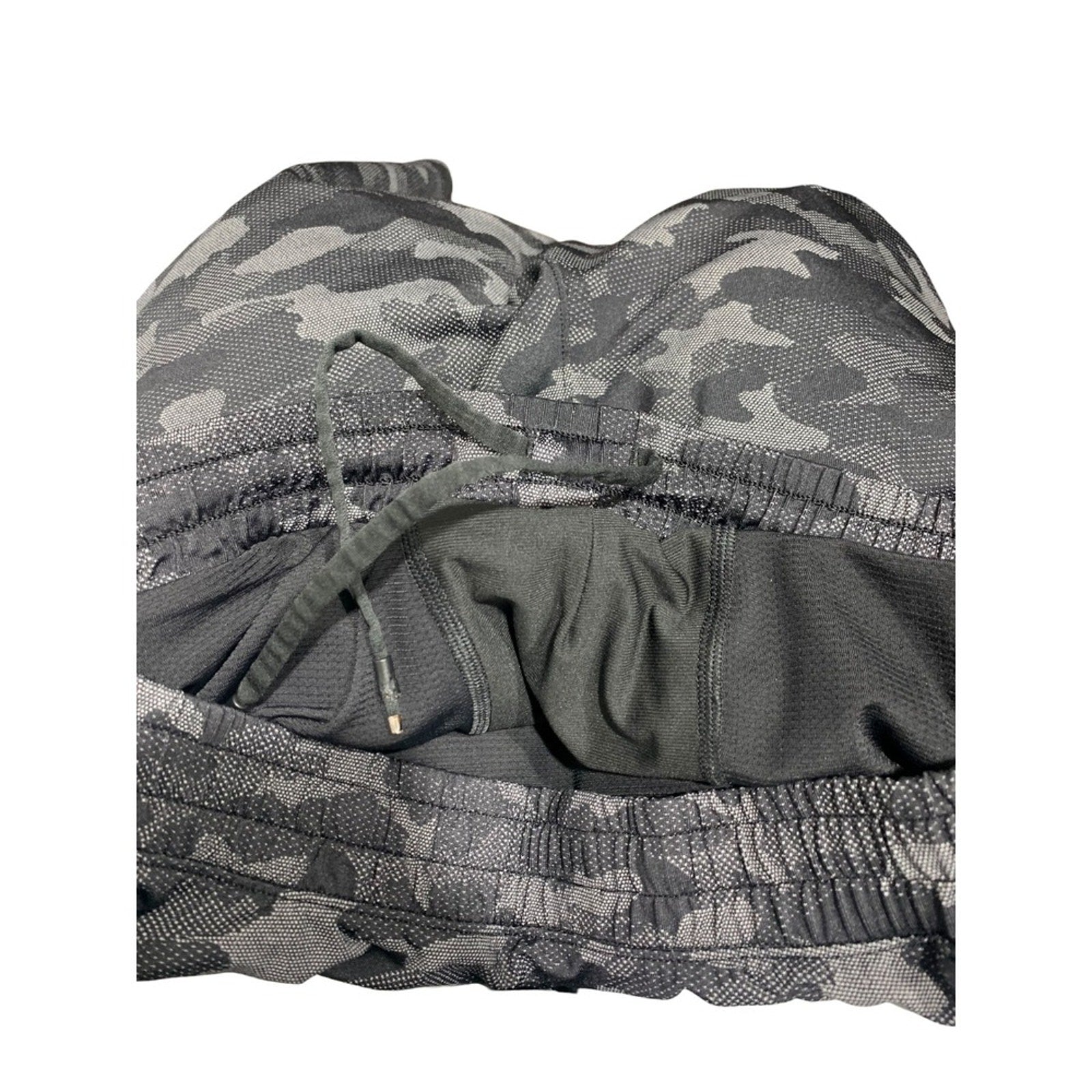 Lululemon Men's Training Shorts Camo Black Gray Athletic Gym Workout