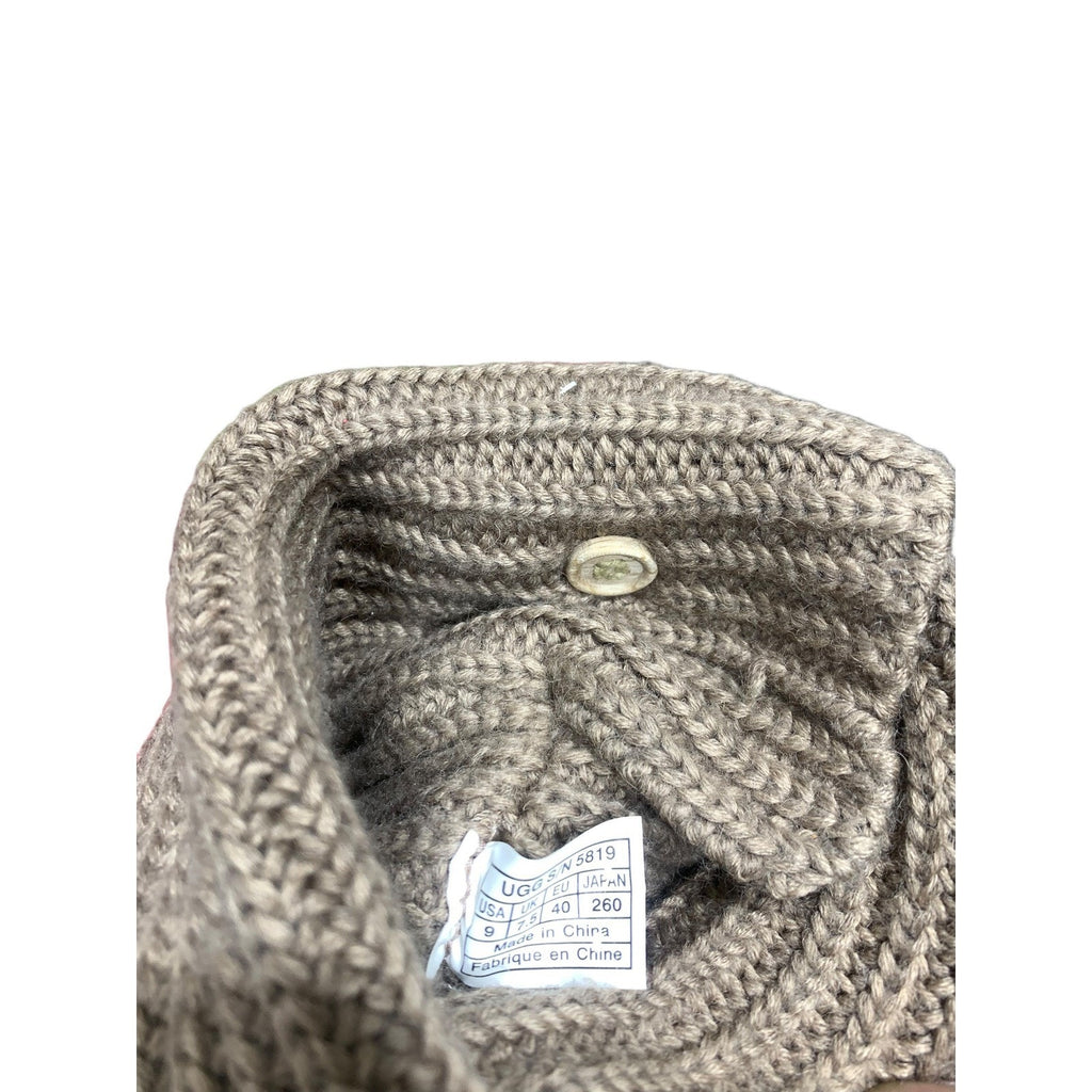 UGG Australia Cardy 5819 light brown/ beige Knit Button Tall Slouch Boots W 9