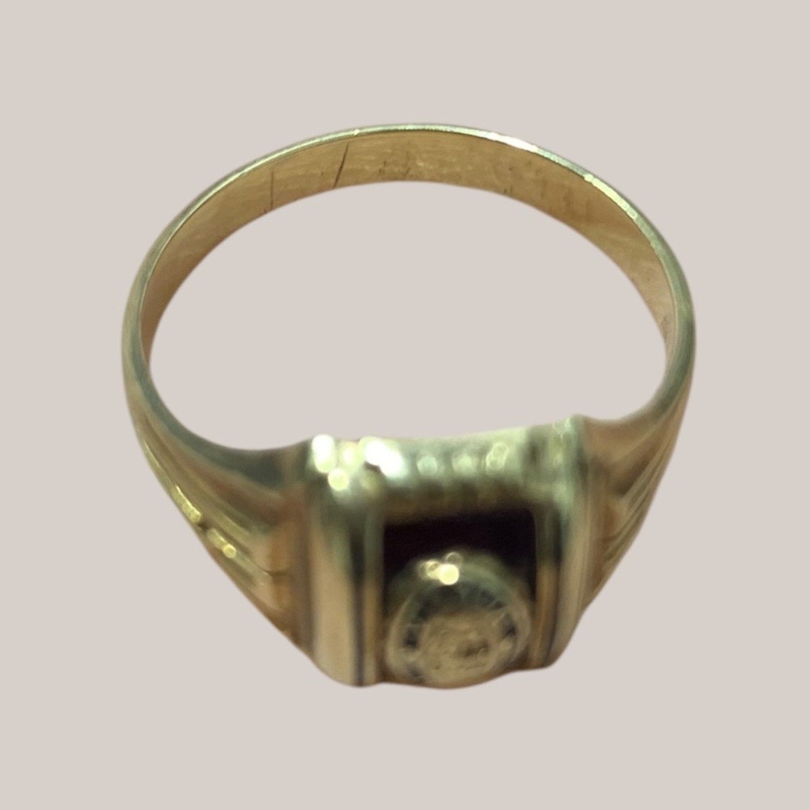 Vintage Visalia Union High School 14K Yellow Gold Class‎ Ring Red Stone Size 6.5