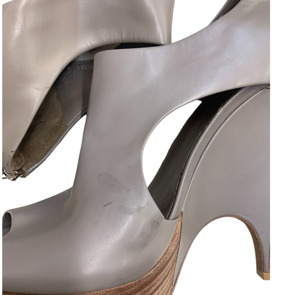 GUCCI Clemence Wooden Platform Wedges Peep Toe SZ EU 38.5