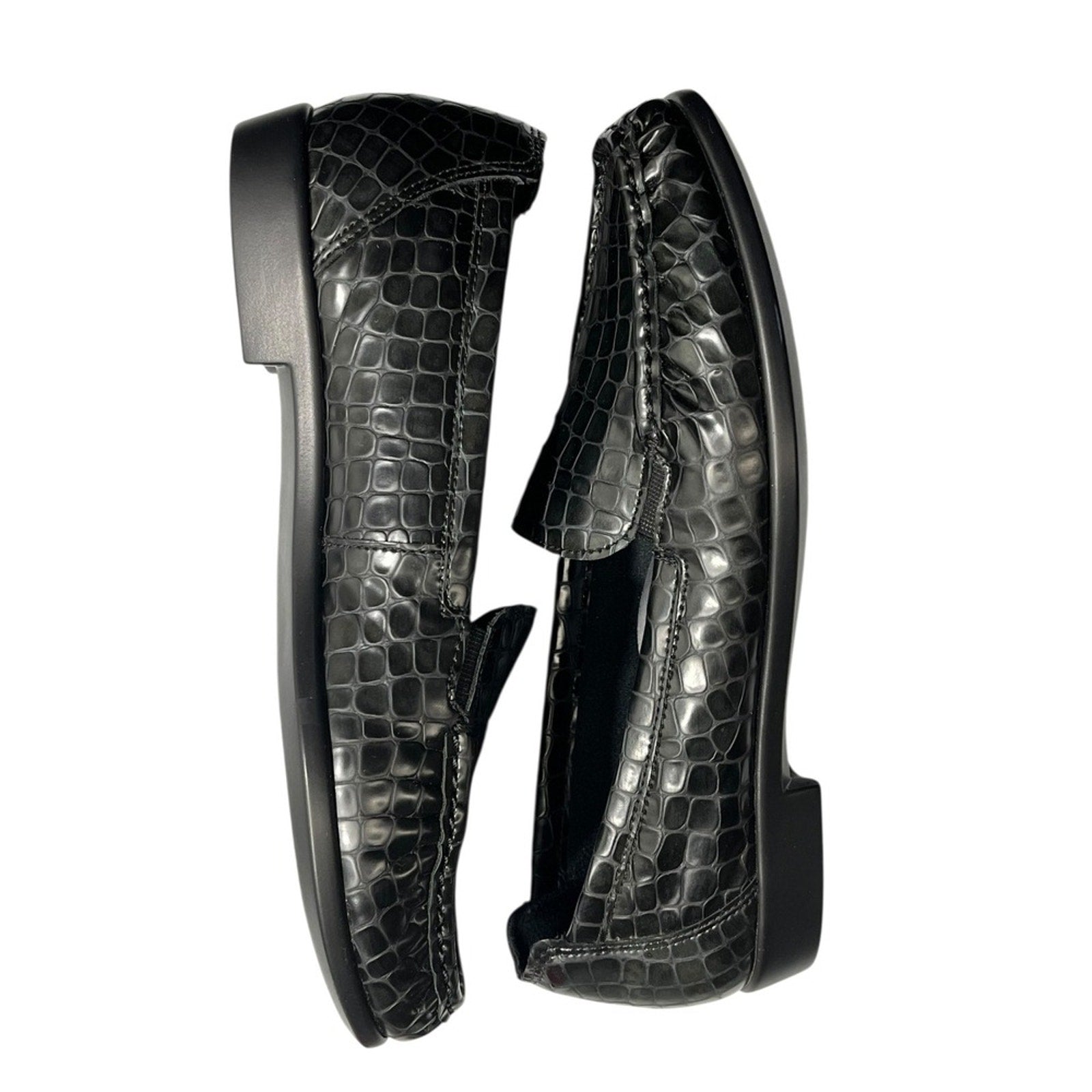 SAS loafers black embossed crocodile pattern slip on women's shoes 7.5