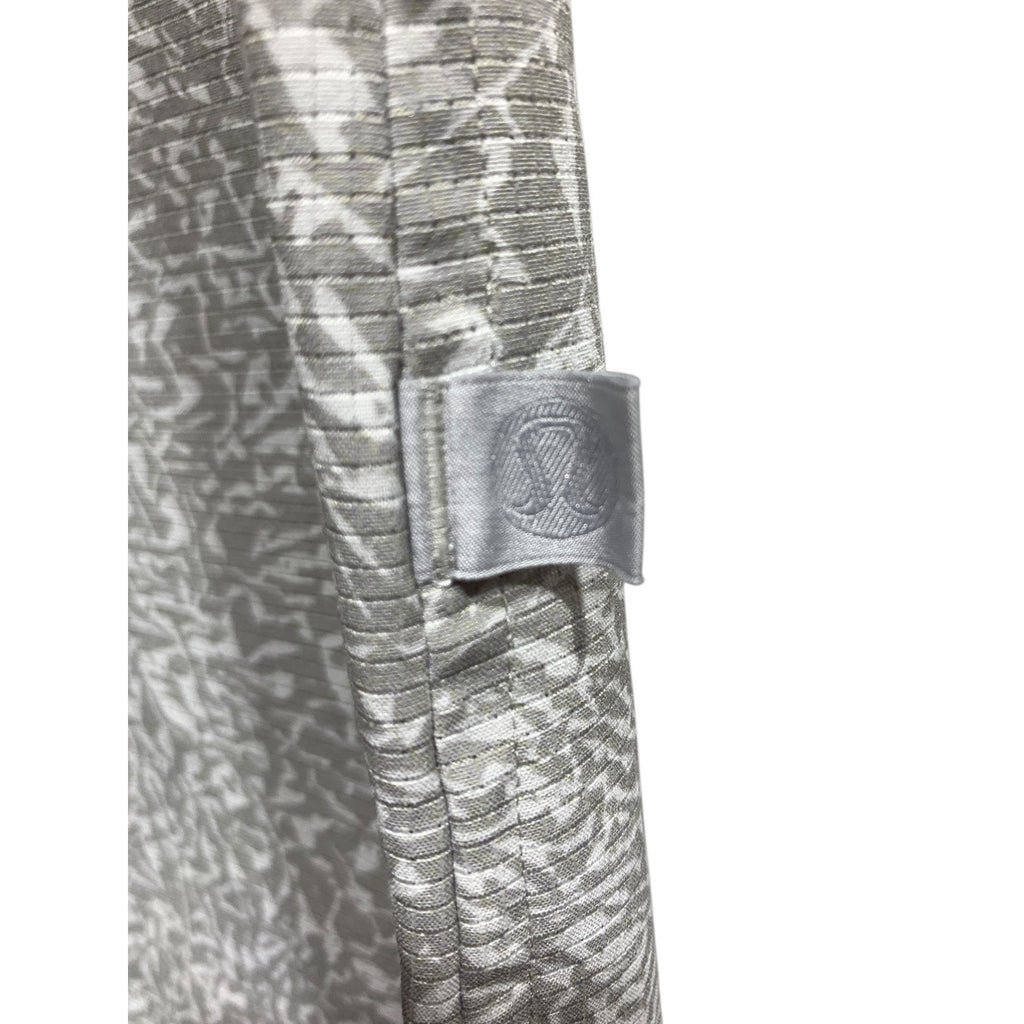 Lululemon Airing Easy Short Sleeve Button Down Shirt Grey Abstract Geo Mens M