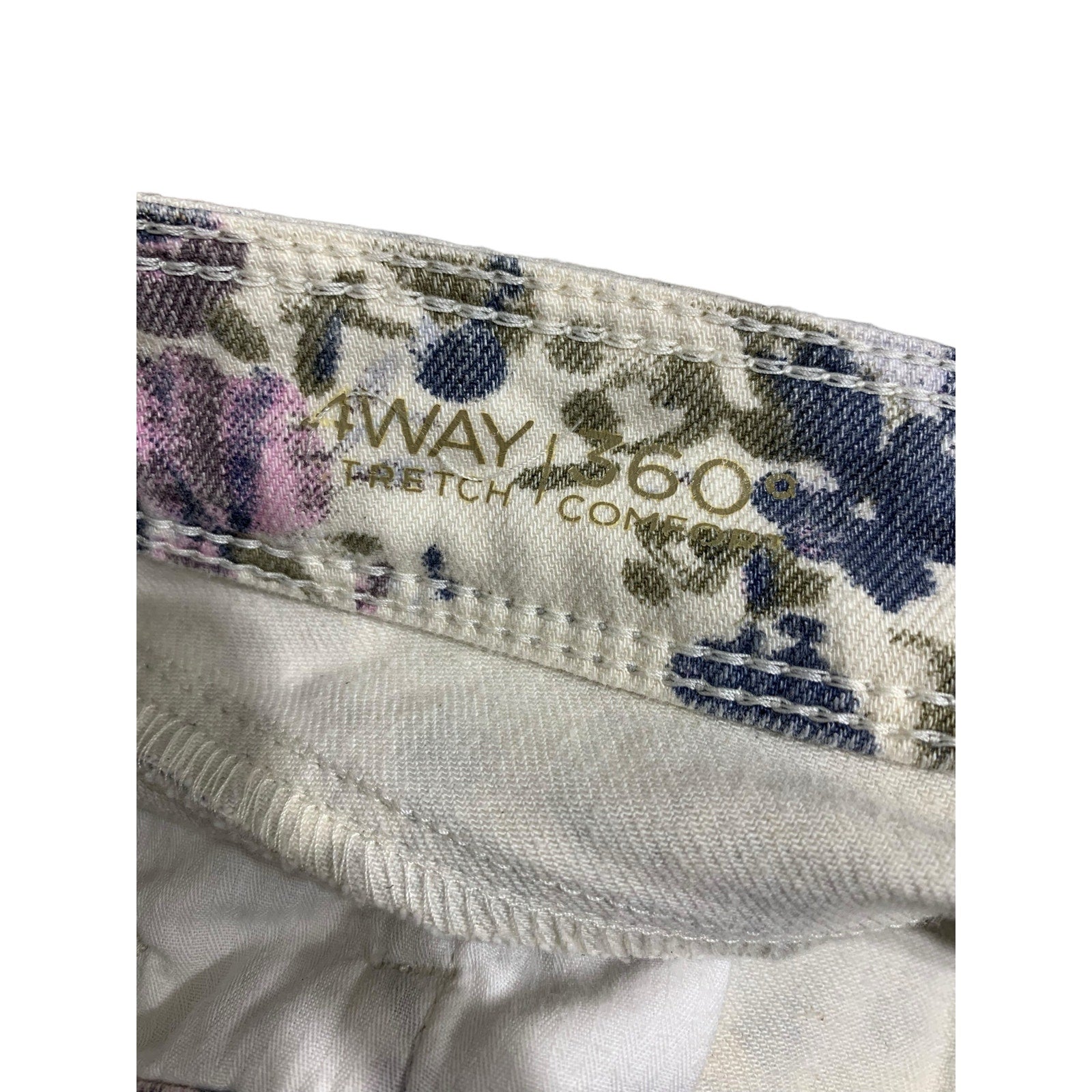 DL1961 Stella Shorts size 30 Katniss Floral Denim Ivory blue summer short