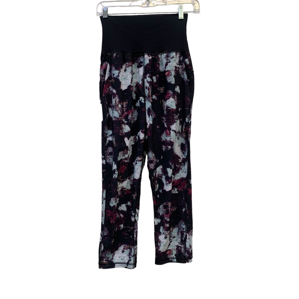 Lululemon Tranquil Crop Kara Blossom Multi / Black SZ 4