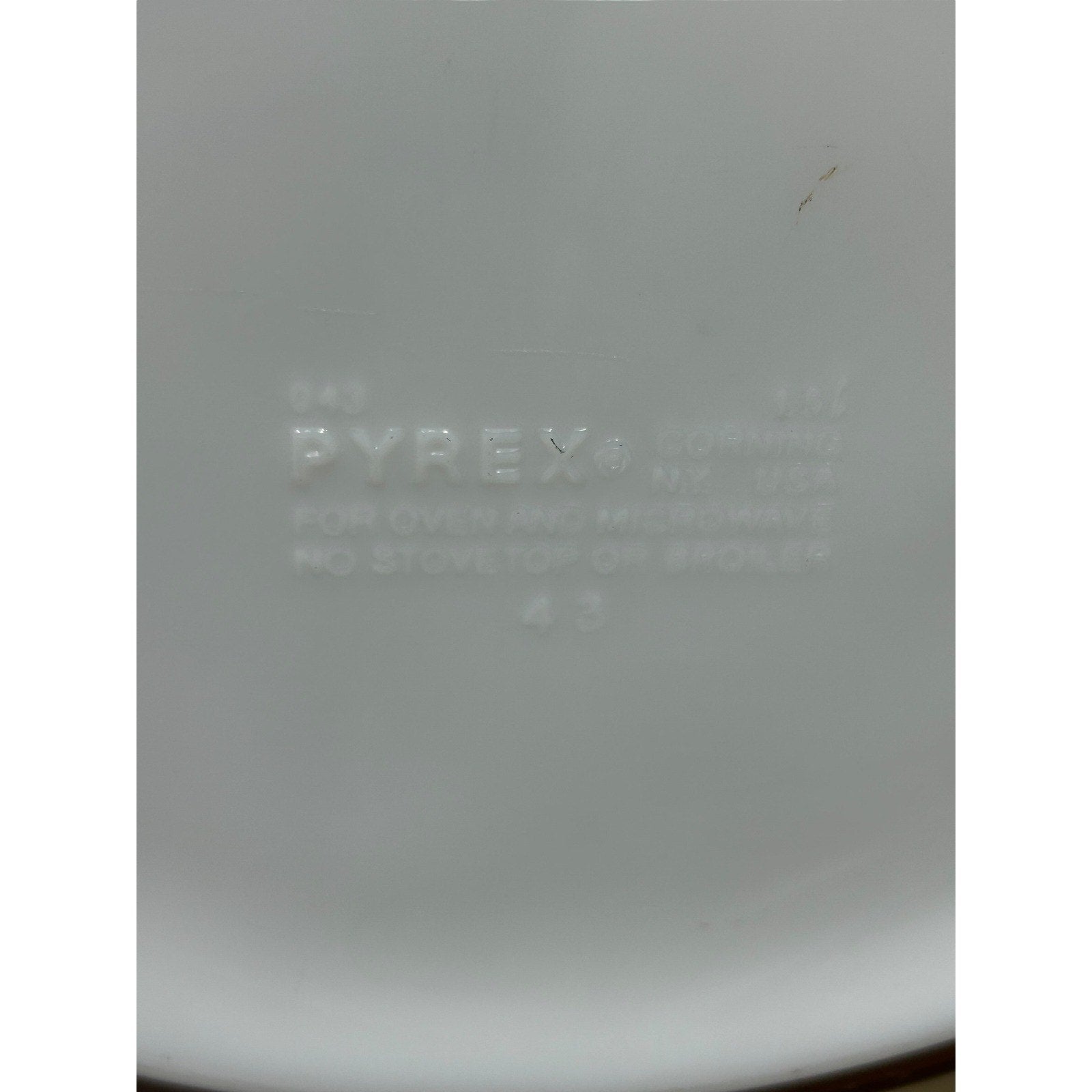 Pyrex Woodland 043 Oval Casserole Dish 1.5 Qt Brown no Lid Vintage Baker