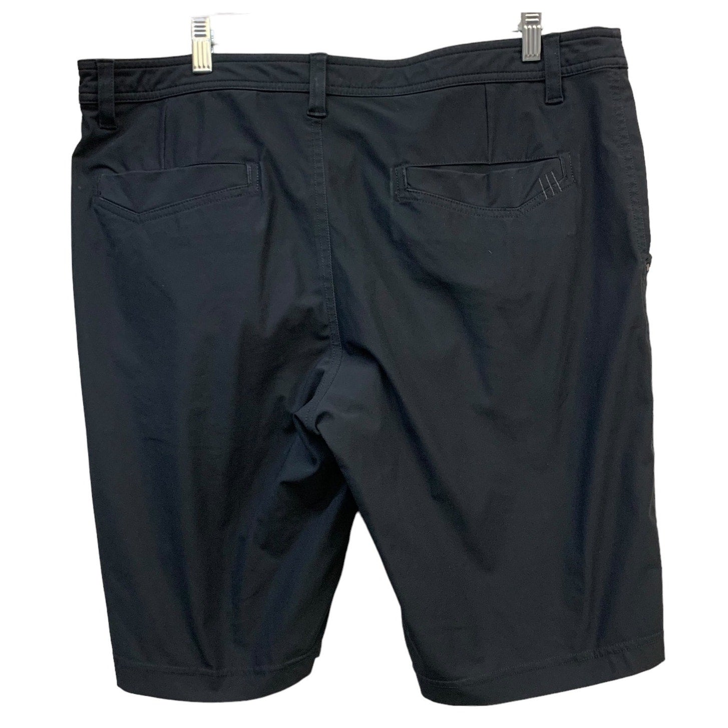 Lululemon Men's Black Shorts SZ 38