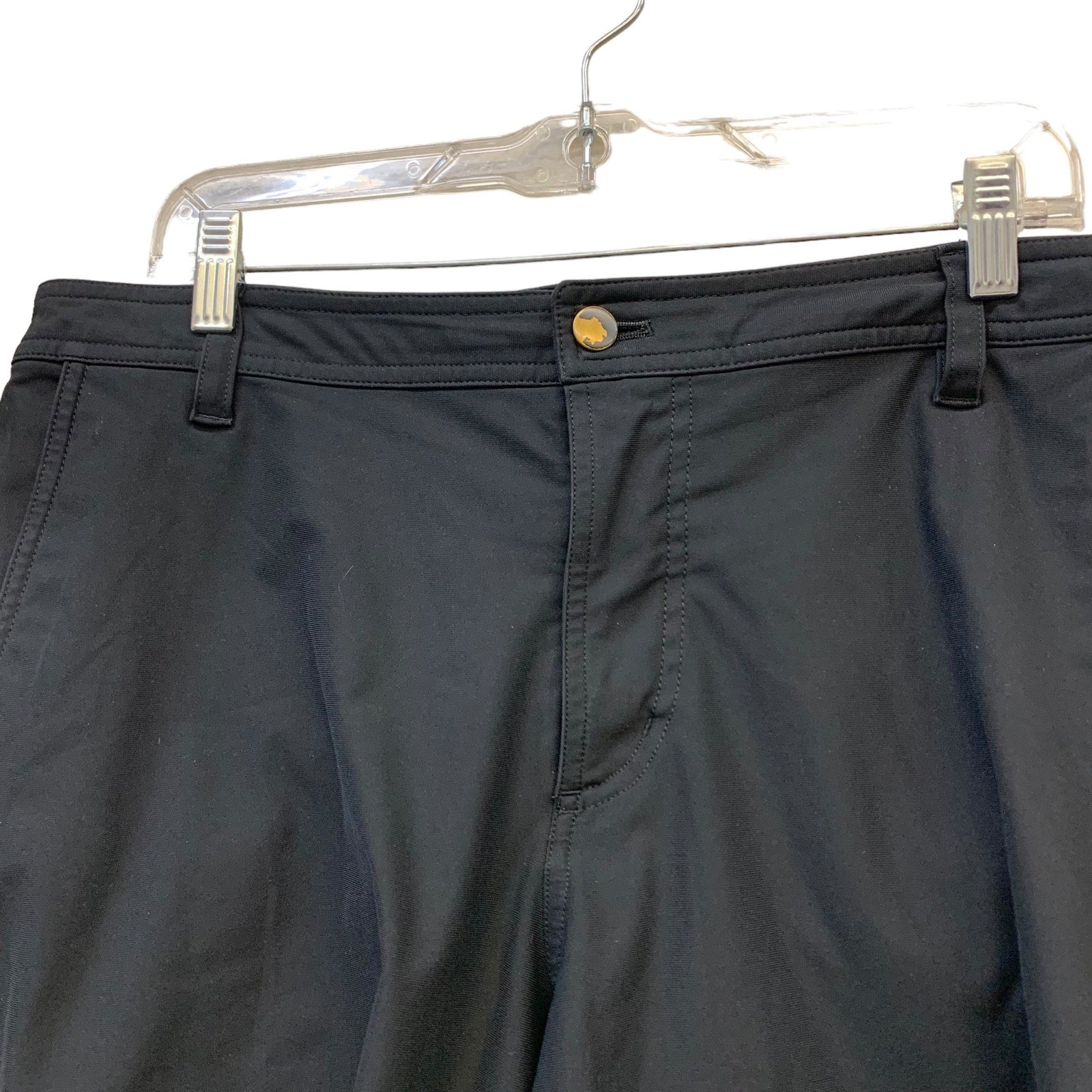 Lululemon Men's Black Shorts SZ 38