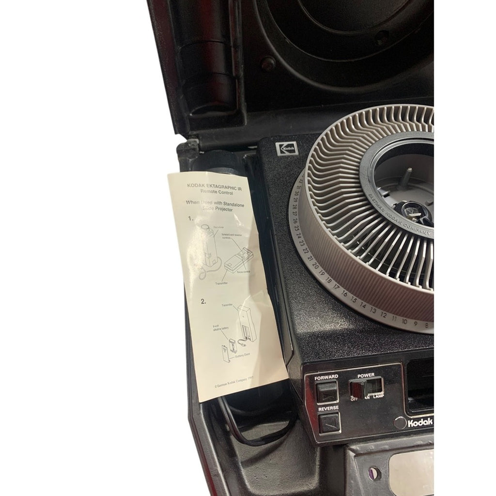 Vintage Kodak Carousel 4600 Projector with Remote and Case
