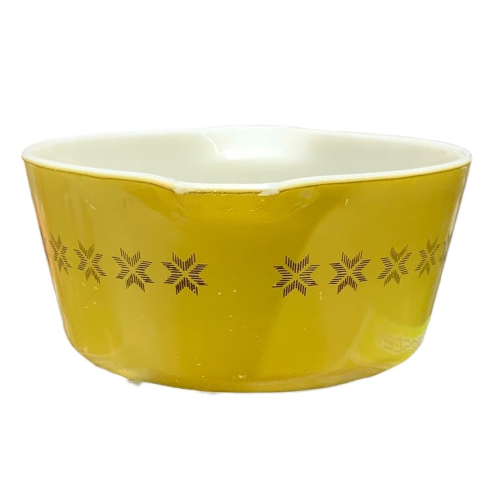Vintage Pyrex Town and Country Yellow 1.5 QT Casserole Dish 474-B Starburst MCM