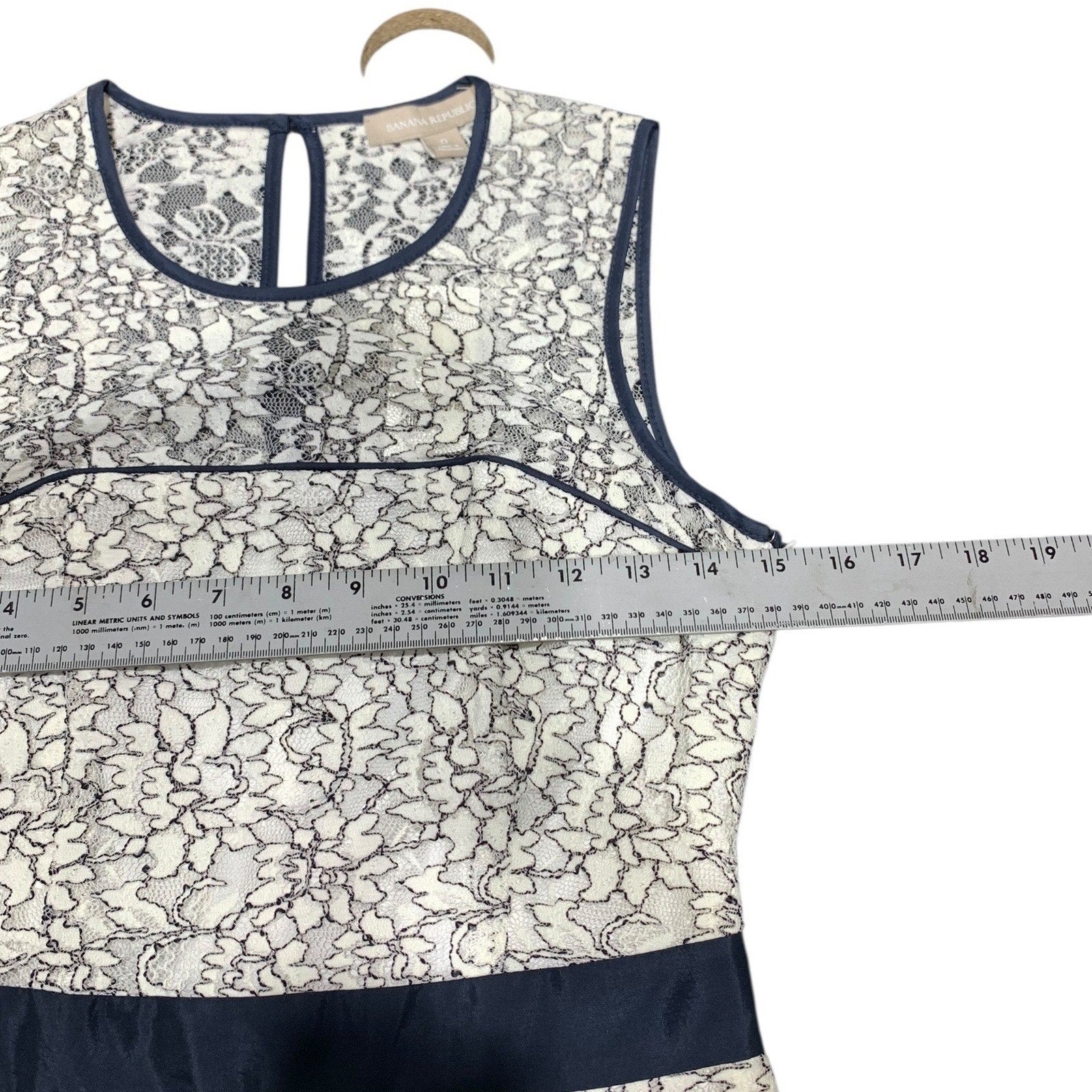 Banana Republic Womens White Navy Floral Lace Sleeveless Sheath Dress Size 0 NWT