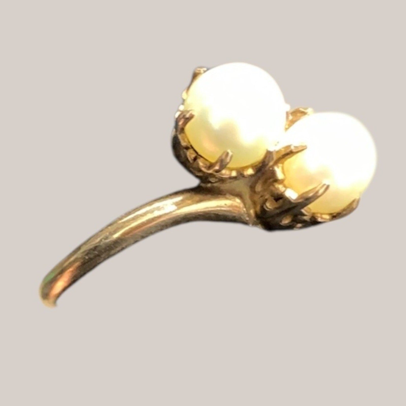 Vintage 10k Yellow Gold Double Pearl Bypass Toi et Moi Ring 2.3g size 5.5 US