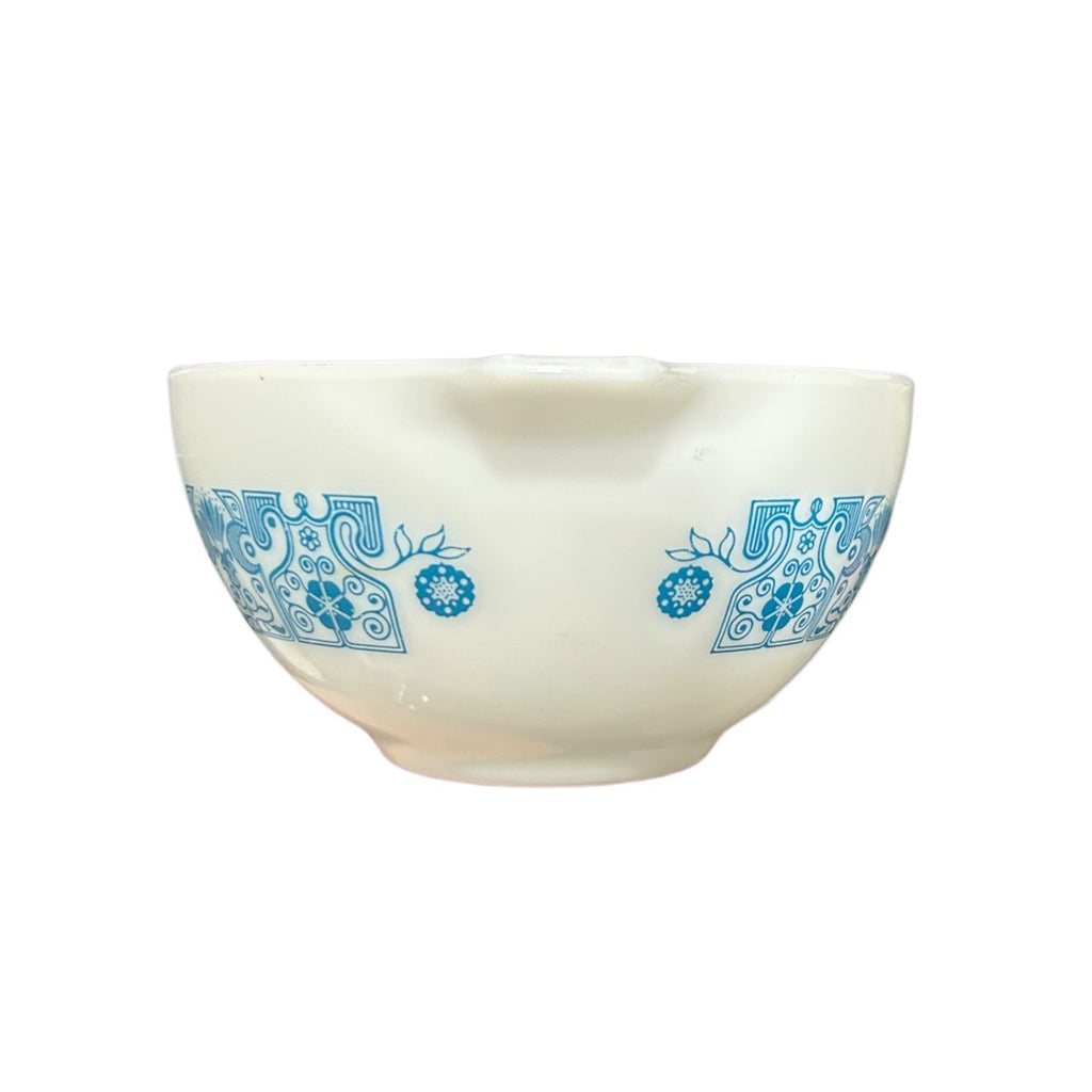 Pyrex Horizon Blue 441 Cinderella Mixing Bowl 1.5 Pint White Turquoise Vintage