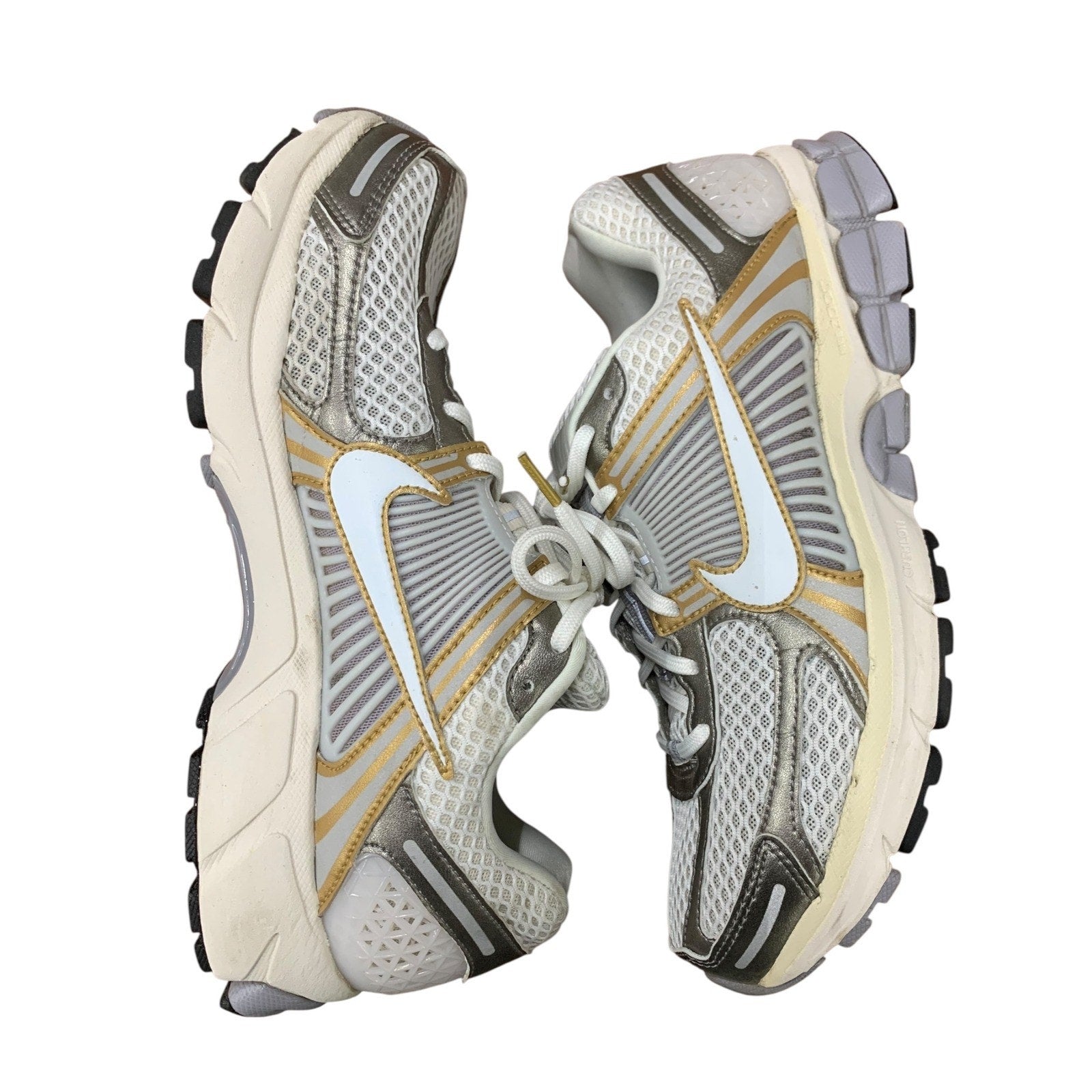 Nike Air Zoom Vomero 5 Running Sneakers Platinum Tinit Metallic Gold Men's 11.5