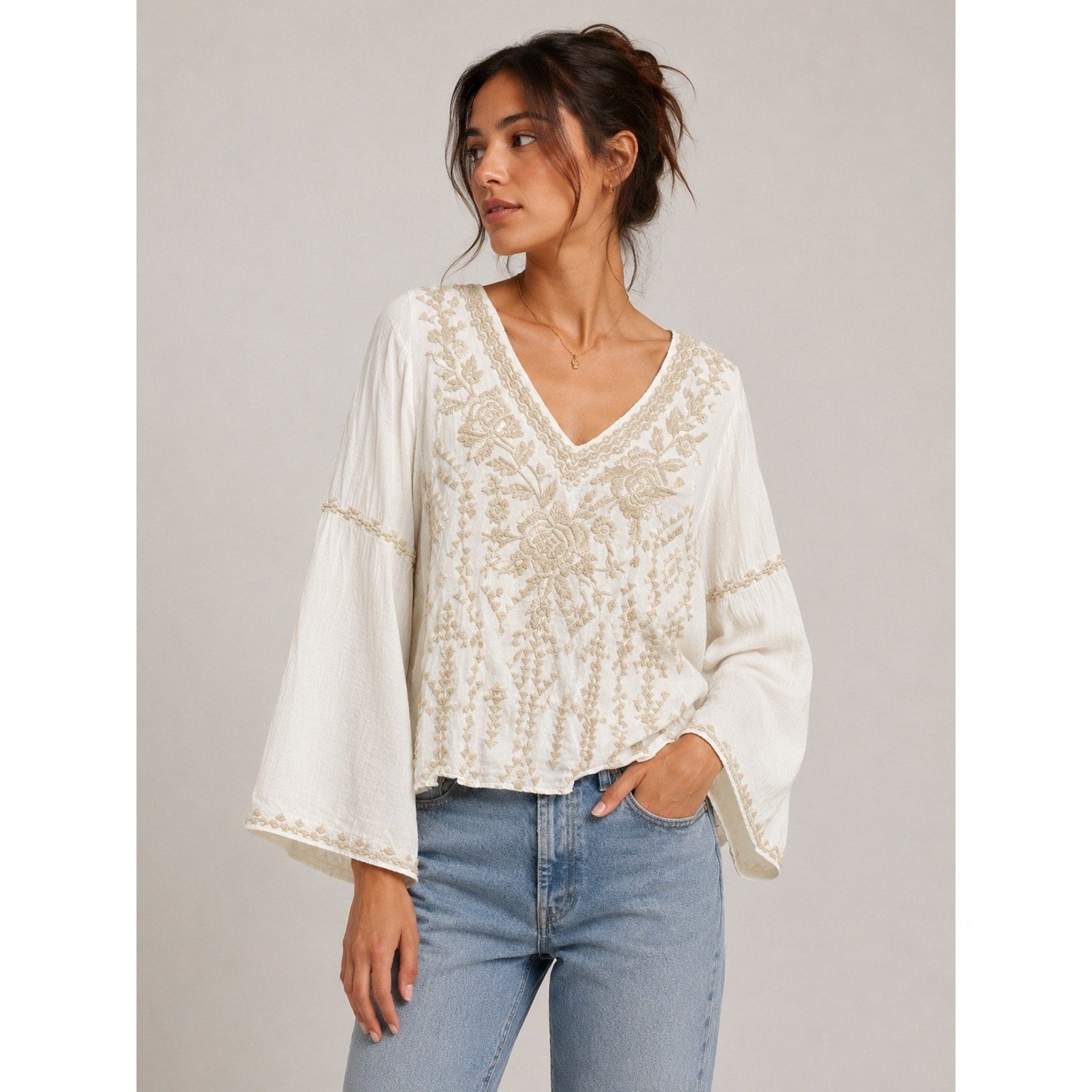 Johnny Was Workshop White Embroidered Bell Sleeve Peasant Blouse W14719-3 XS