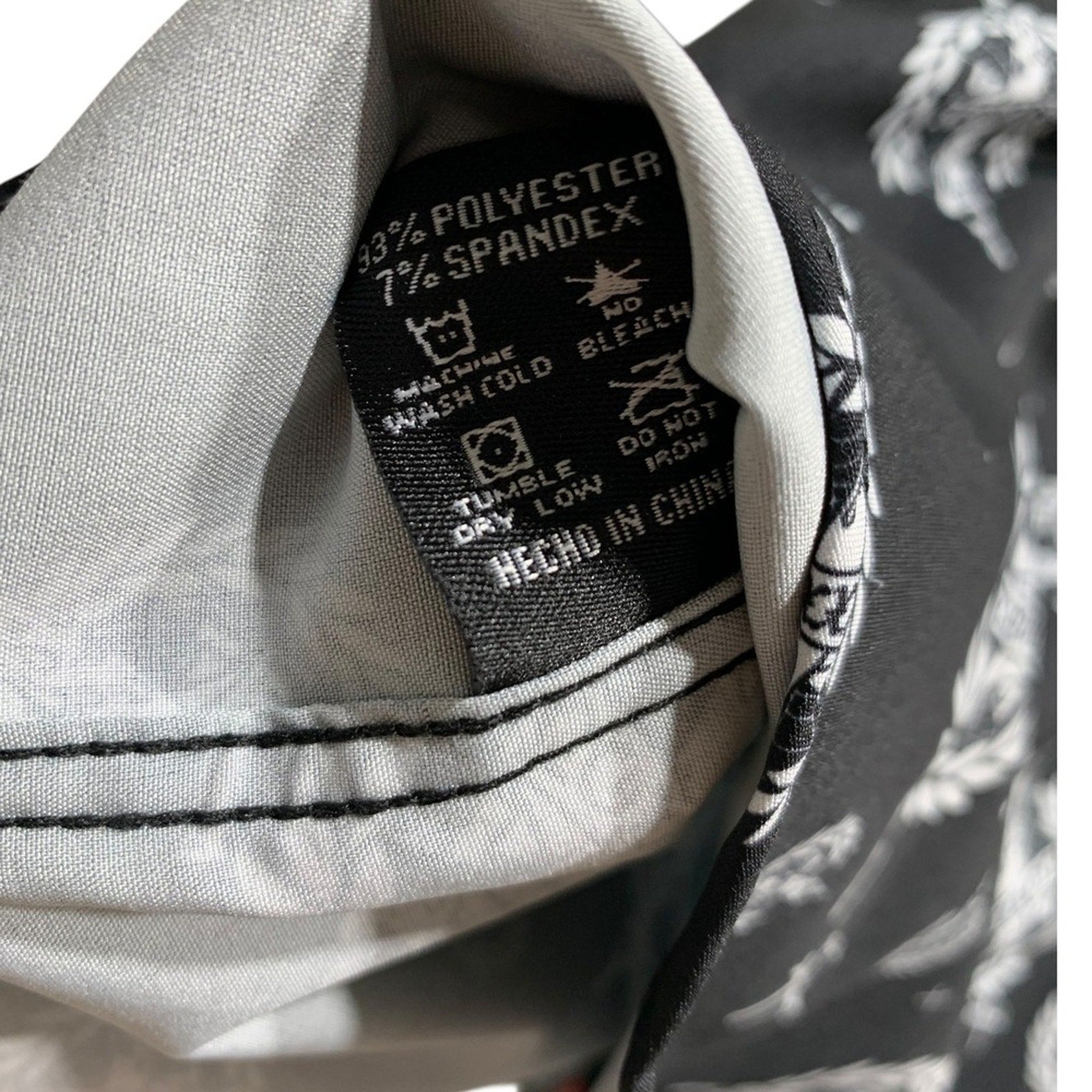 DIXXON Mens The Candle Short Sleeve Button Up Shirt Black White Graphic Print L