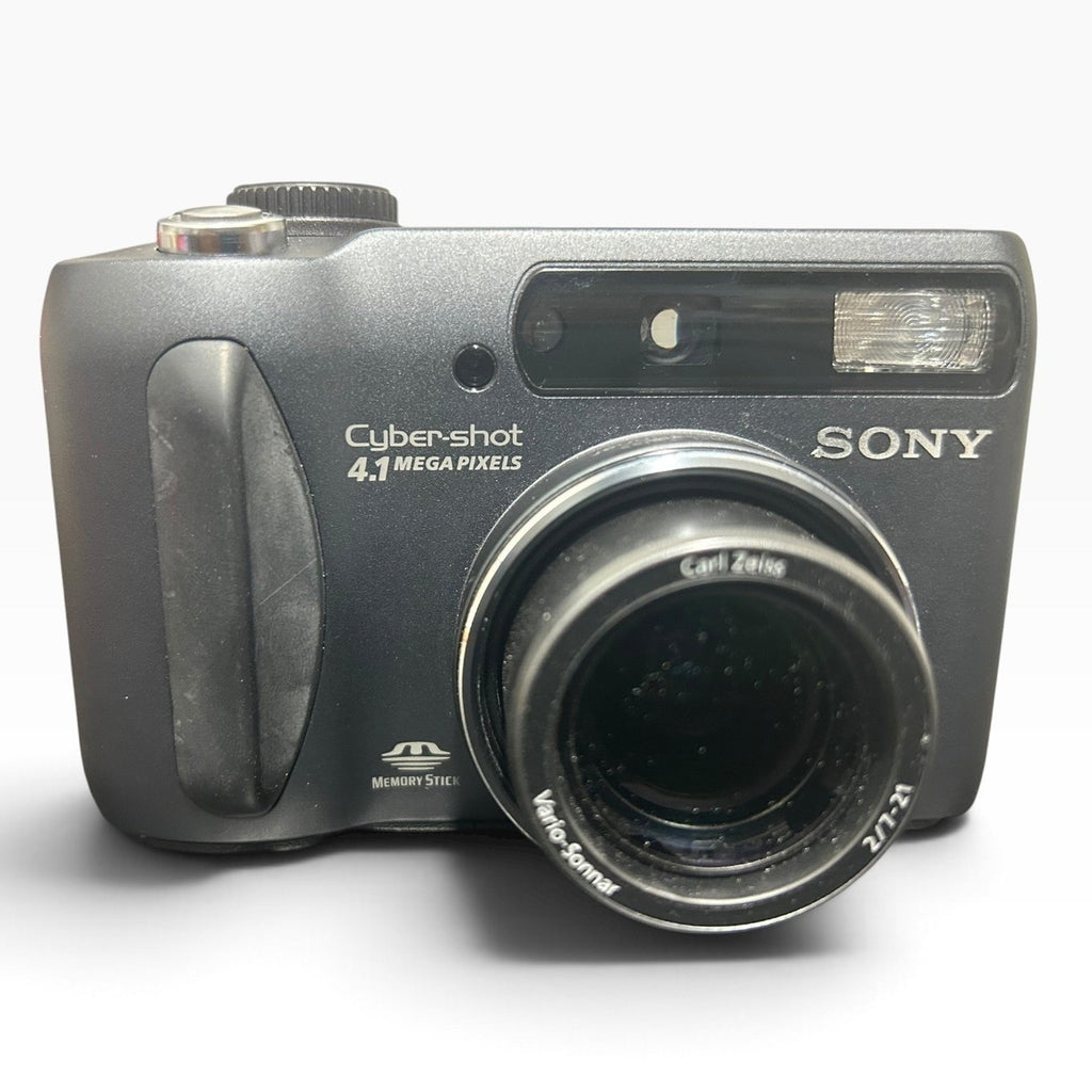 Sony Cyber-shot DSC-S85 4.1MP Digital Camera Black Carl Zeiss Bundle with Box