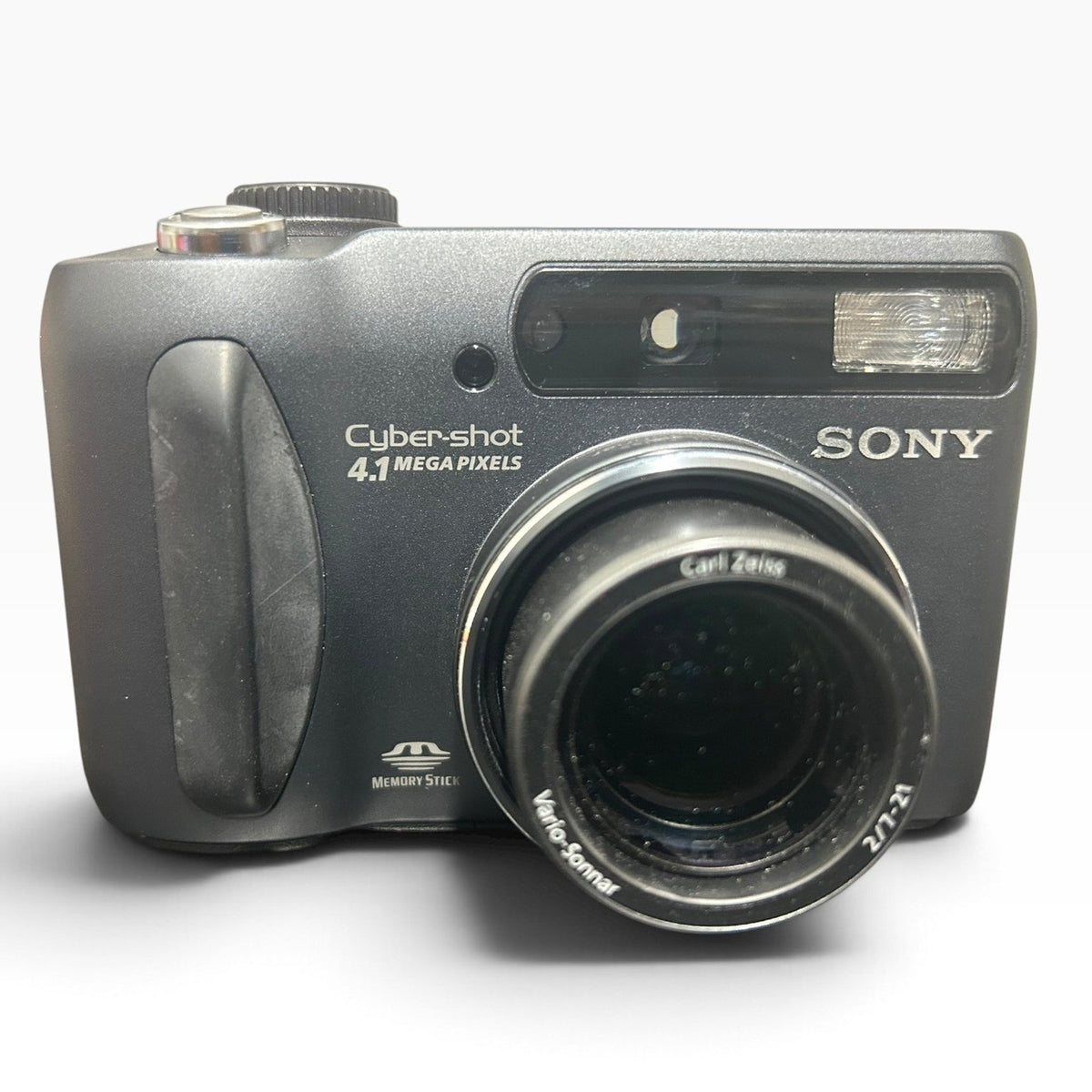 Sony Cyber-shot DSC-S85 4.1MP Digital Camera Black Carl Zeiss Bundle with Box
