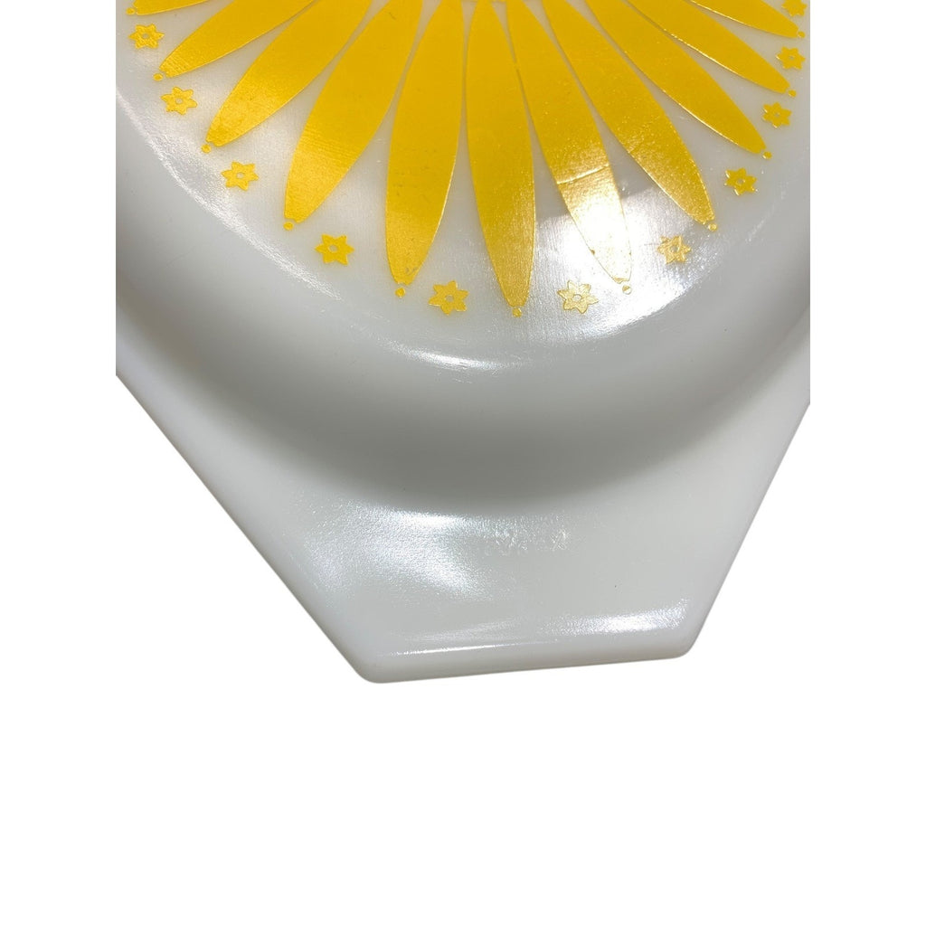 Vintage Pyrex Daisy Sunflower Divided Casserole Dish 1.5 Qt Yellow with Lid 063