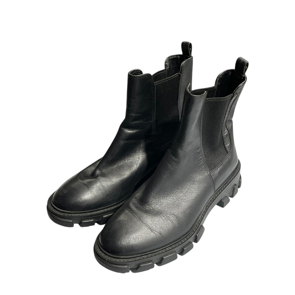 Michael Kors Ridley Lug Sole Chelsea Bootie - black leather Size 7M
