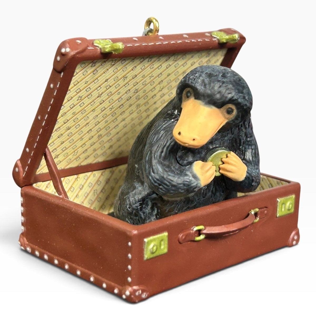 Hallmark Keepsake 2018 Fantastic Beasts Newt Scamander Niffler Ornament QXI2926