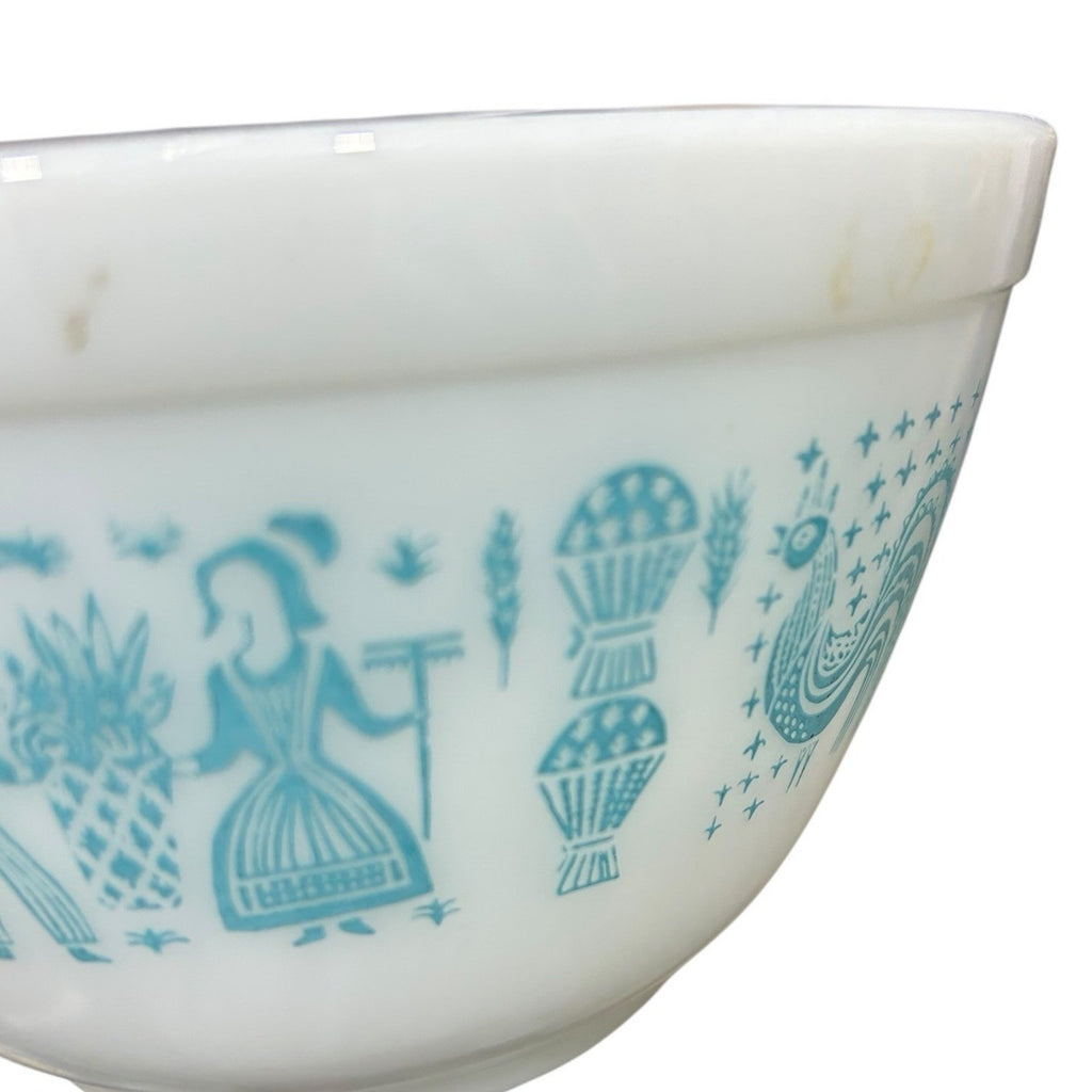 Vintage Pyrex Butterprint Amish Turquoise White Milk Glass Mixing Bowl 401 1.5pt