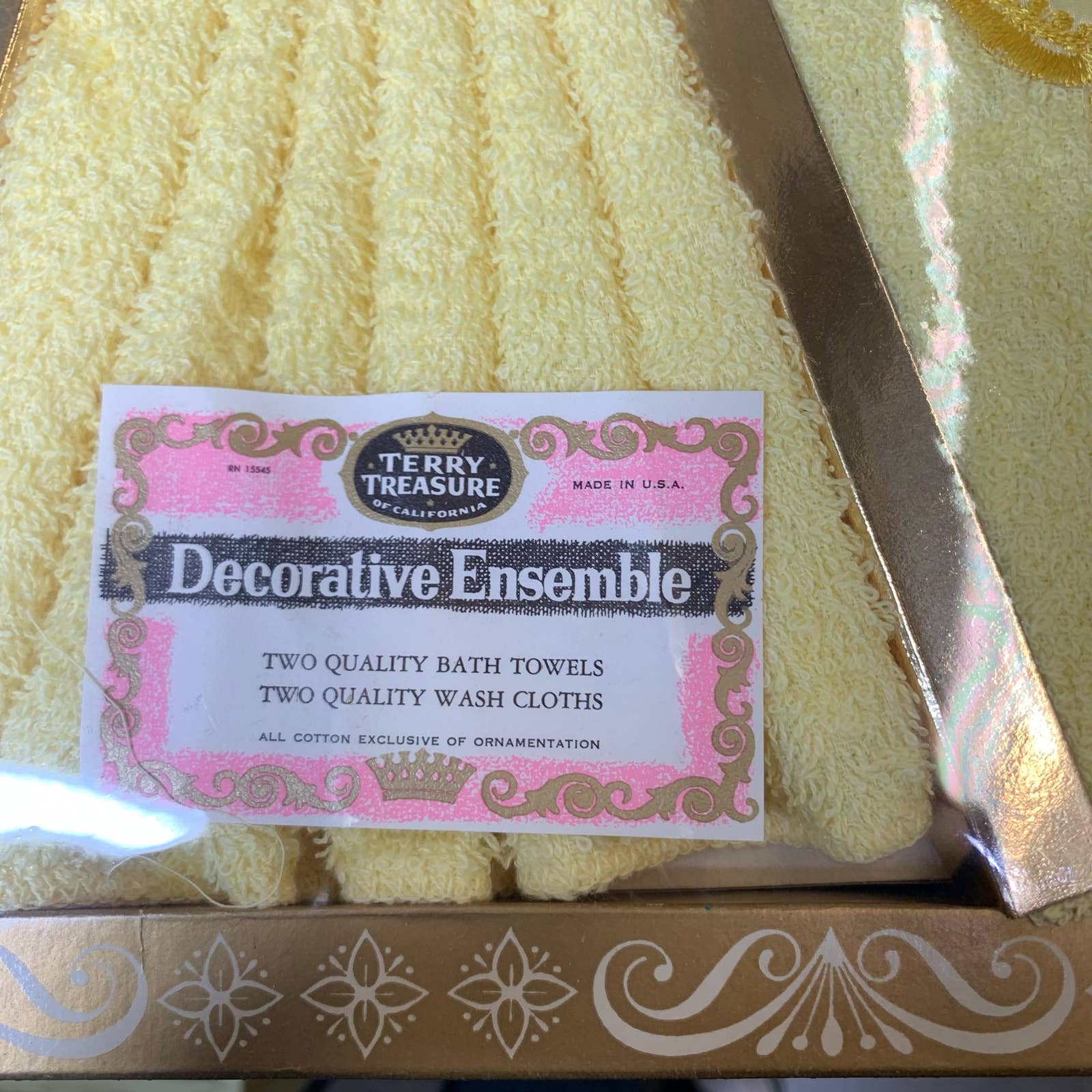 Vintage Decorative Ensemble Yellow Boss Slave Towel Set