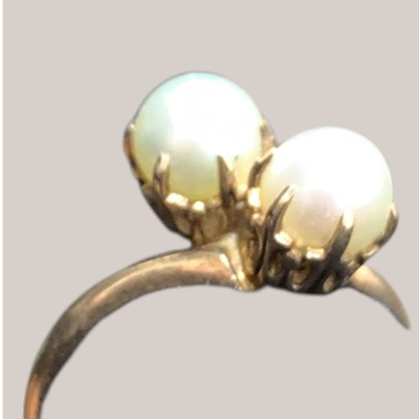 Vintage 10k Yellow Gold Double Pearl Bypass Toi et Moi Ring 2.3g size 5.5 US
