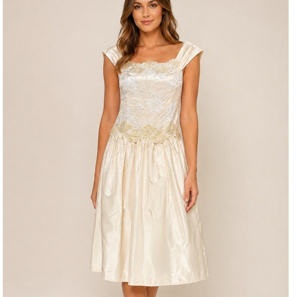 Vintage Scott McClintock Champagne Embroidered Satin Bow Back Party Dress Size 8