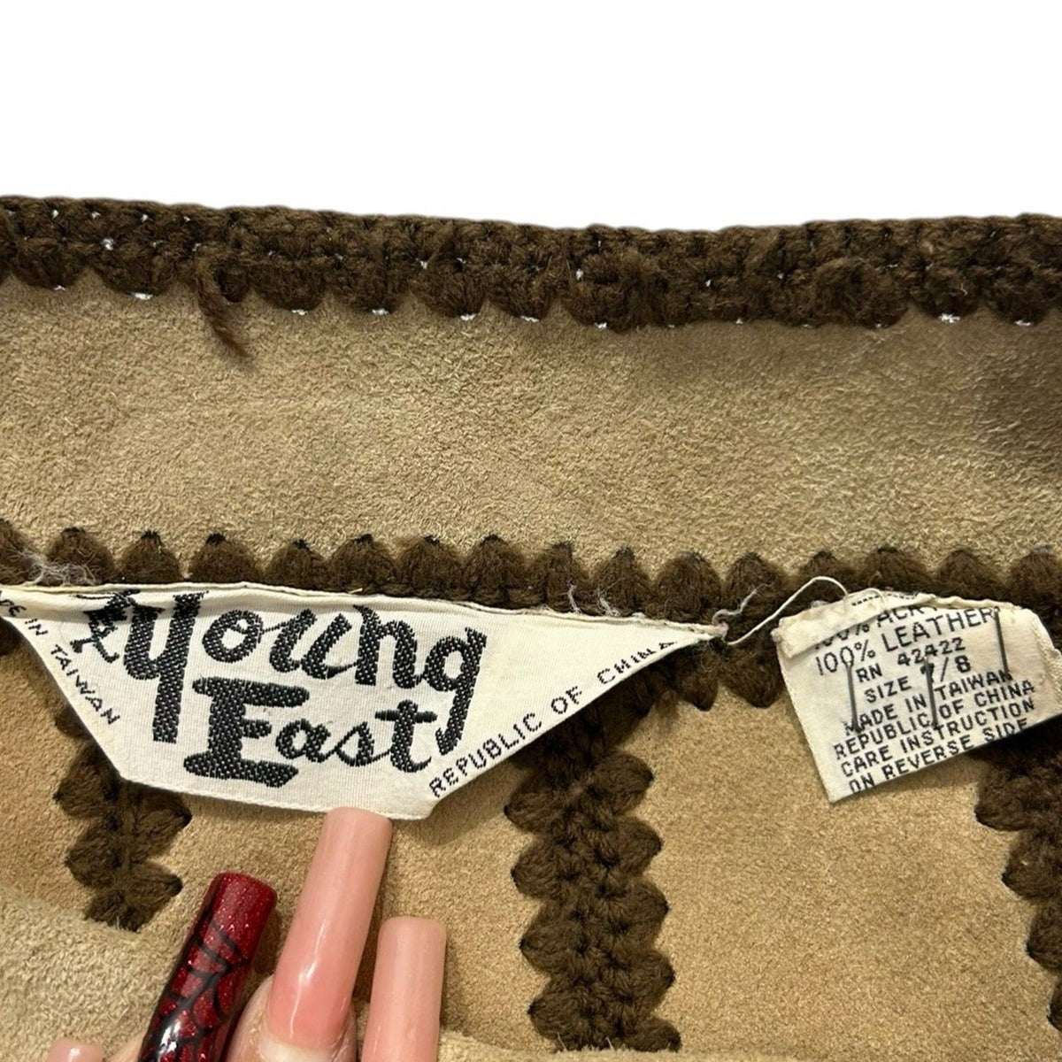 Young East Vintage 70s Patchwork Suede Leather Crochet Trim Midi Skirt Brown 7/8