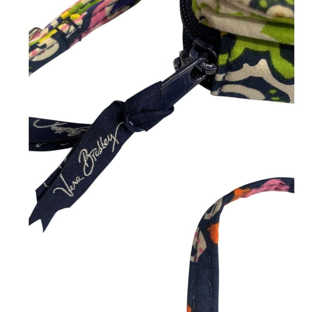 Vera Bradley Wristlet Wallet Zip Around Travel Card Holder Organizer Multi Color