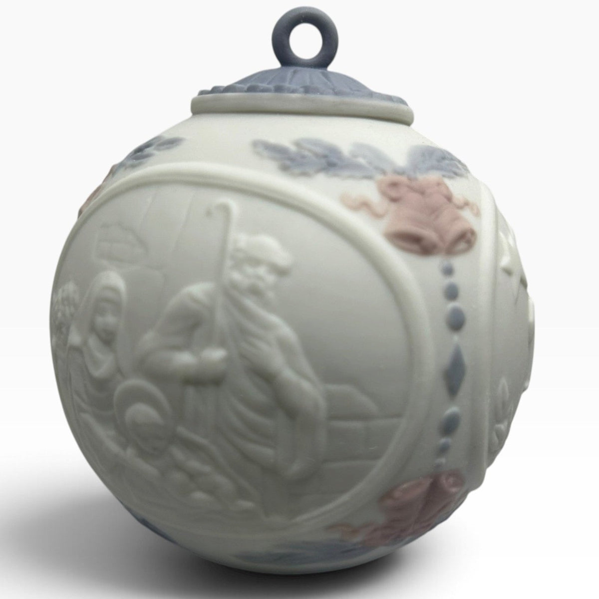 Lladro 1991 Christmas Ball Ornament Matte Porcelain Nativity Carolers with Box