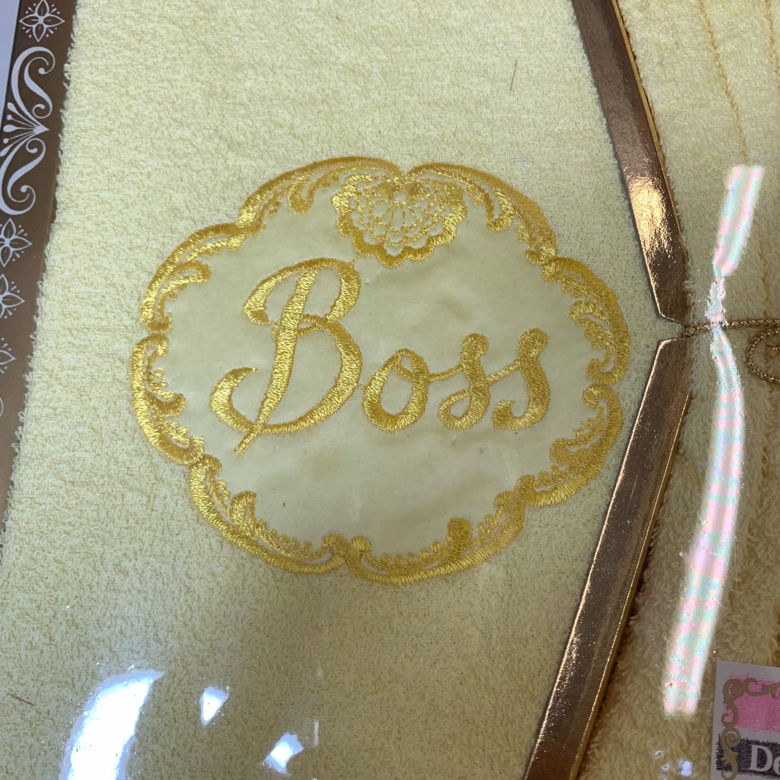 Vintage Decorative Ensemble Yellow Boss Slave Towel Set