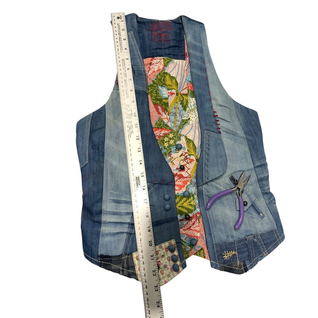 Desigual Patchwork Denim Vest Blue Floral Embroidered Boho Artisanal Size M y2k