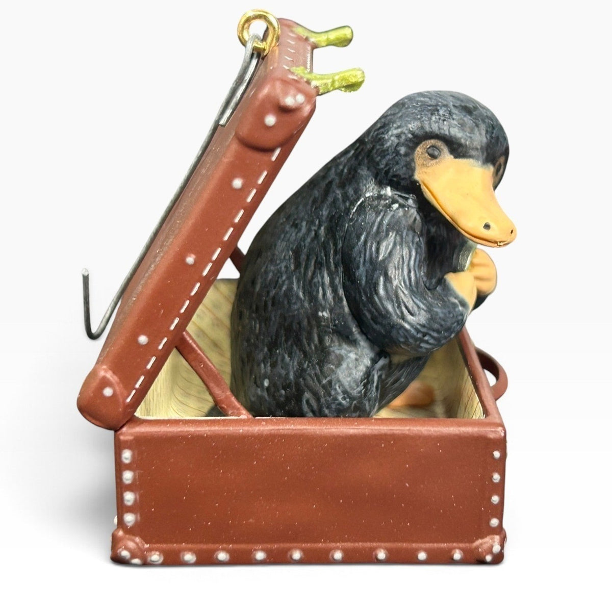 Hallmark Keepsake 2018 Fantastic Beasts Newt Scamander Niffler Ornament QXI2926