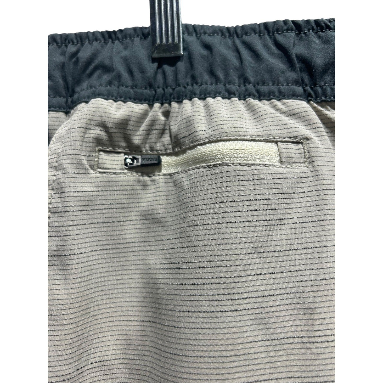 Vuori Banks Shorts Mens Grey Micro Stripe Athletic Board Shorts V330 active L