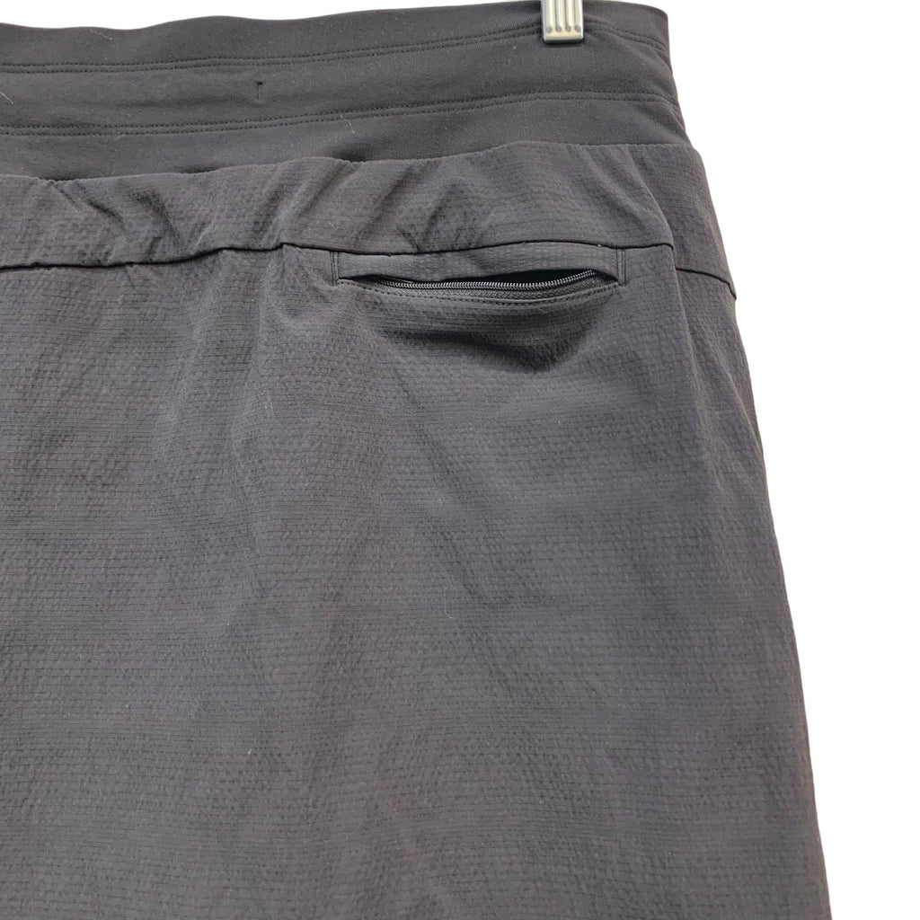 Athleta TREKKIE MID RISE SKORT Black SZ 2