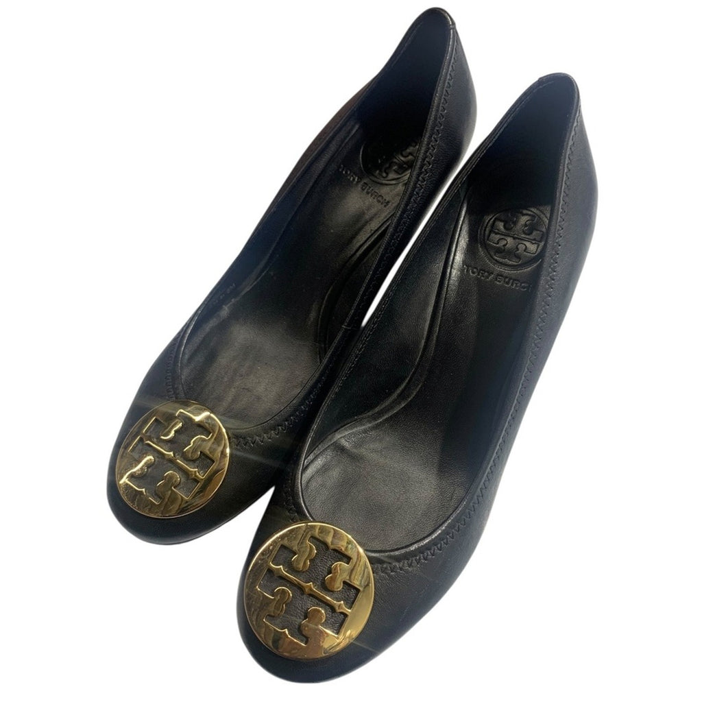 Tory Burch Black Leather Wedge Pumps Gold Logo Round Toe Women's Size 8M