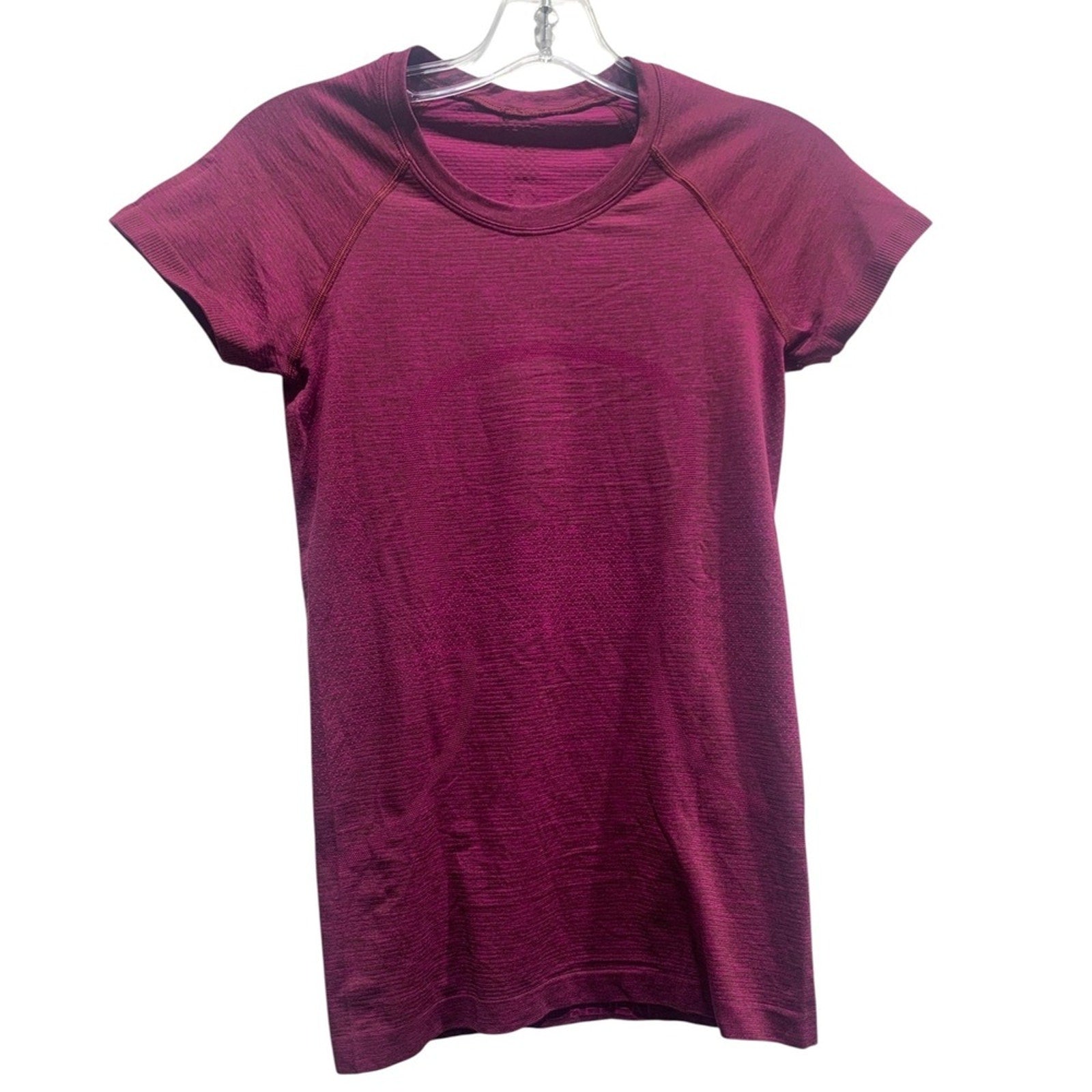 Lululemon Swiftly Tech Short Sleeve 2.0
Ripened Raspberry / Red Merlot sz 4