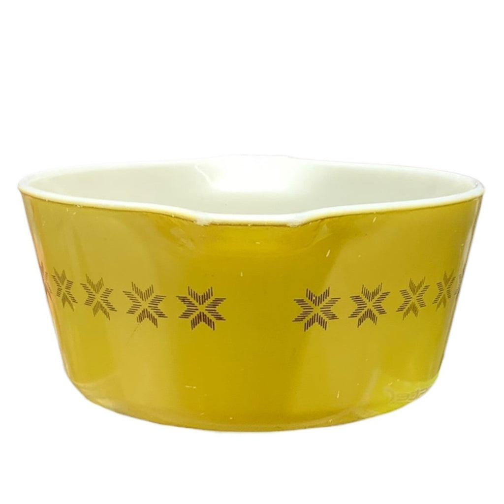 Vintage Pyrex Town and Country Yellow 1.5 QT Casserole Dish 474-B Starburst MCM