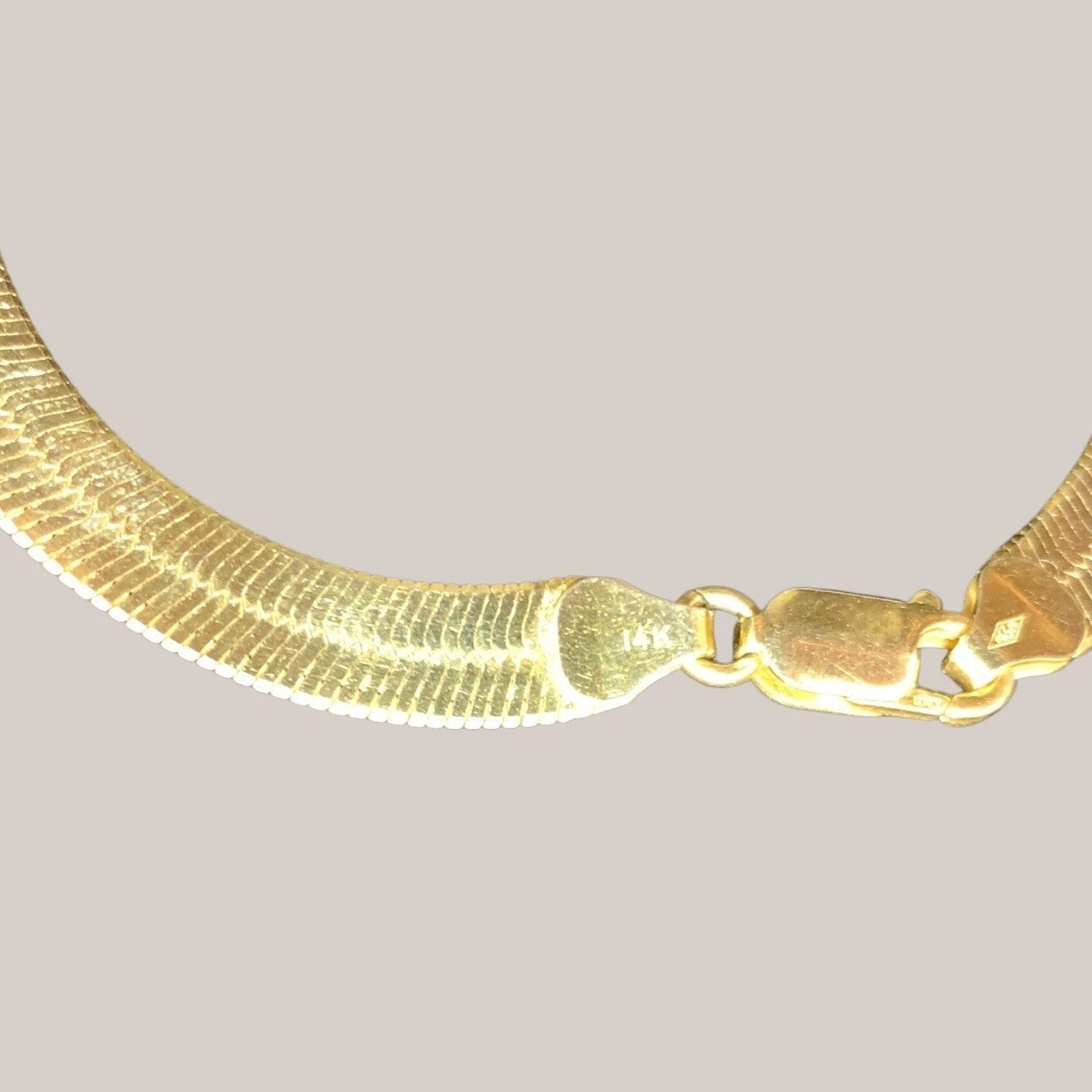 14K YellowGold Herringbone Chain Necklace 18.4g Flat Snake Link Solid Gold 18.5"