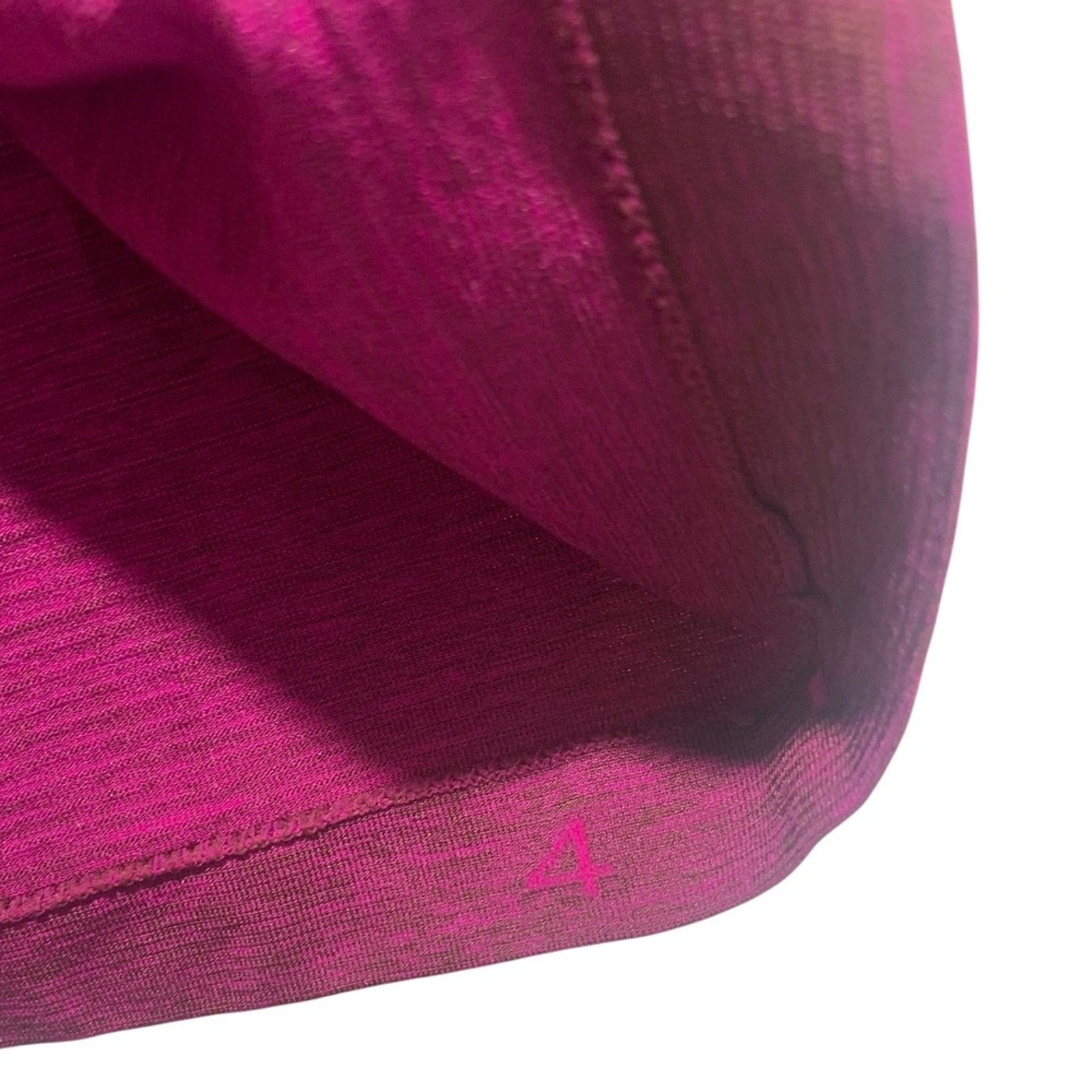 Lululemon Swiftly Tech Short Sleeve 2.0
Ripened Raspberry / Red Merlot sz 4