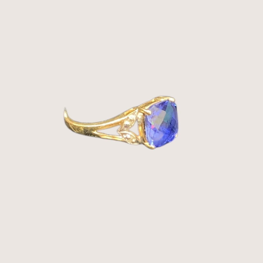 Vintage 10K Yellow Gold Blue Cushion Checkerboard Stone Ring Size 7 US 2.1g