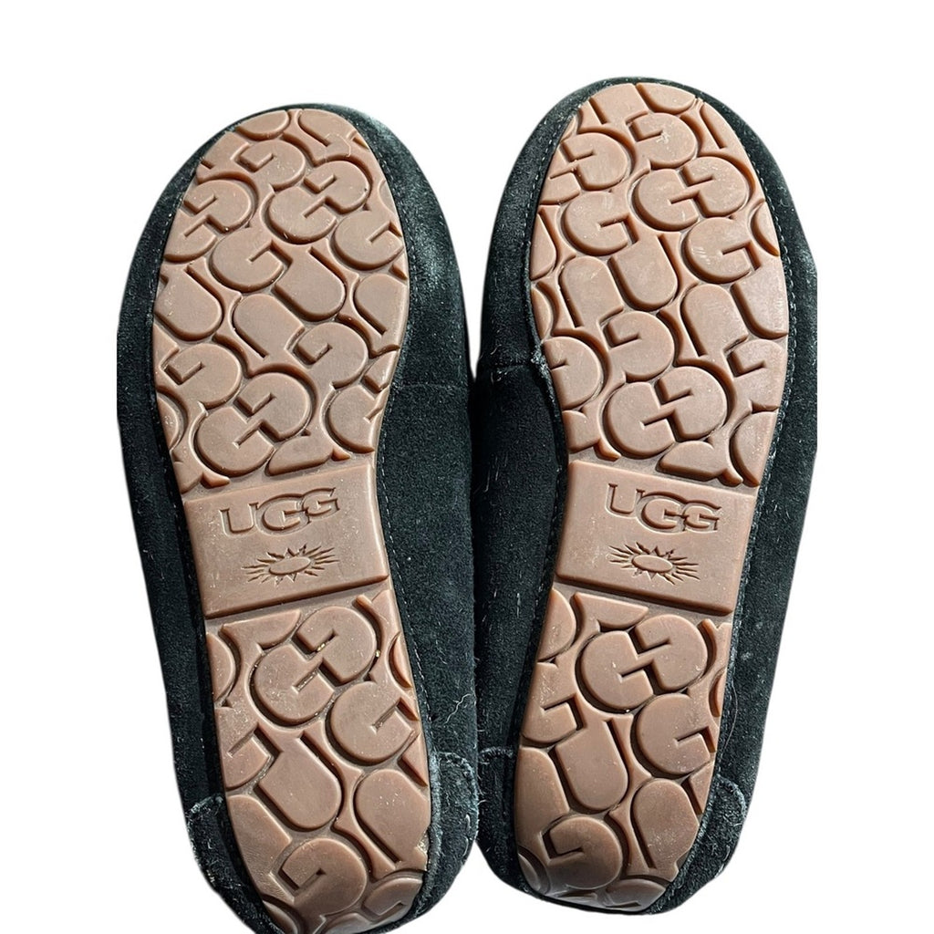 UGG Australia Women's Black Suede Sheepskin Lined Moccasin Slippers Size 8