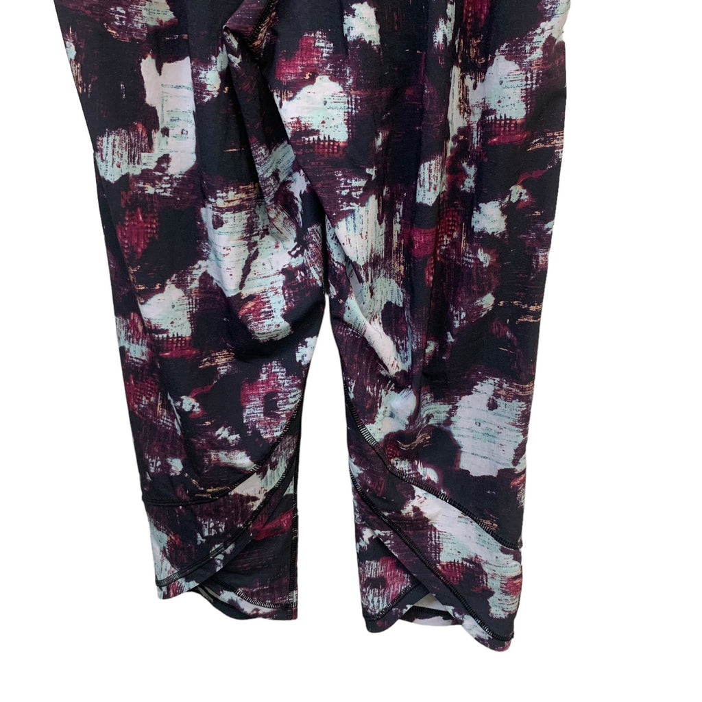 Lululemon Tranquil Crop Kara Blossom Multi / Black SZ 4